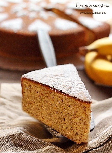 Tarta cu banane si nuci