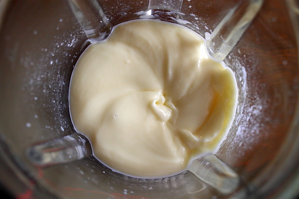 Detaliu preparare lapte condensat indulcit