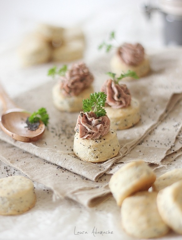 Biscuiti Fragezi Cu Mac Retete Culinare Laura Adamache