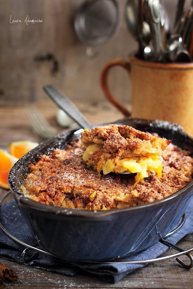 Crumble de ananas si portocale rosii