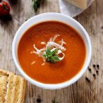 Supa crema de rosii cu busuioc si parmezan