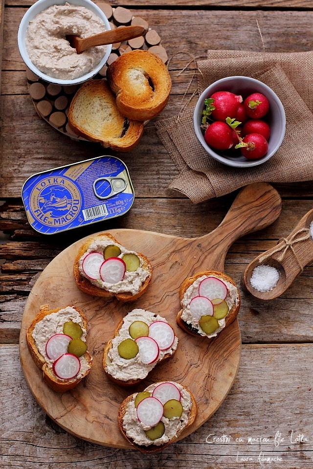 crostini cu crema de macrou aperitiv